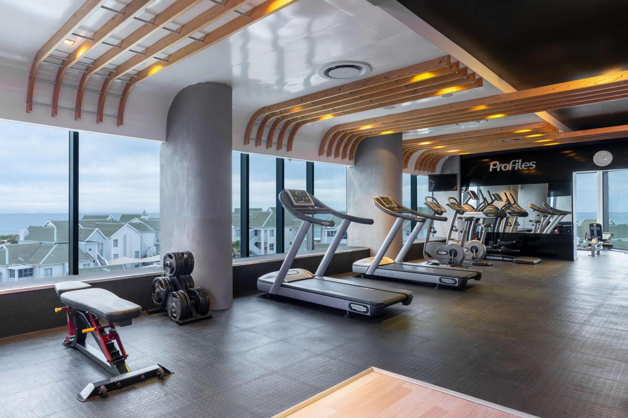 Radisson Blu Hotel, Port Elizabeth Luaran gambar The gym at the hotel